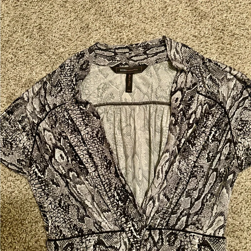 BCBGMAXAZRIA Twist-Front Snakeskin Dress - Picture 4 of 7